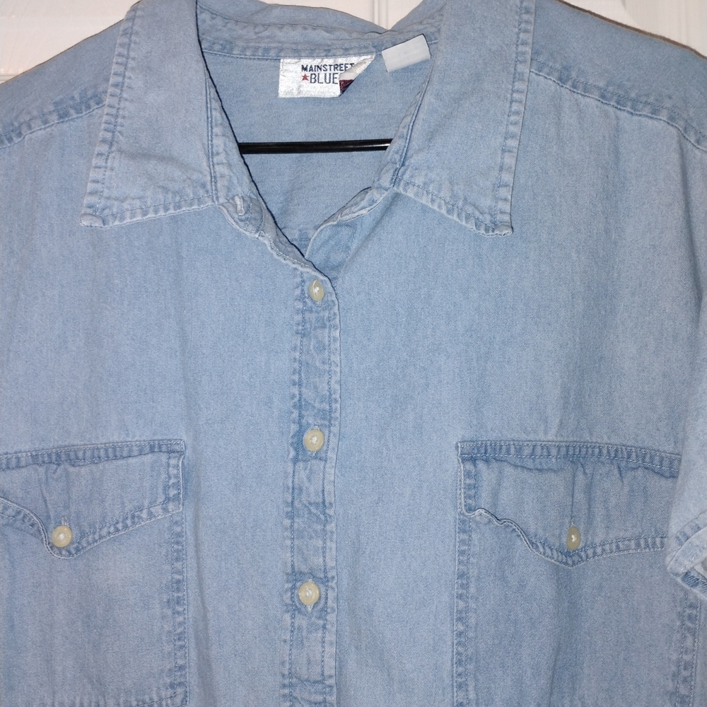 Mainstreet Blue Women's Light Denim Button-Down Shirt in Light Blue